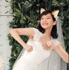 きつね耳の吉岡里帆