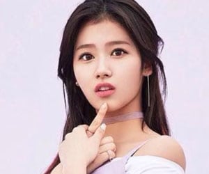TWICE（トゥワイス）メンバーのサナ