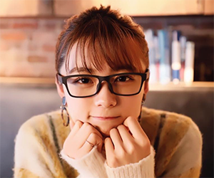 足立佳奈, 大学, どこ