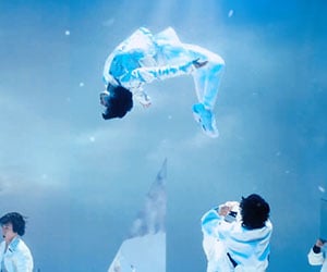 Snow Man（スノーマン）メンバー、佐久間大介のアクロバット