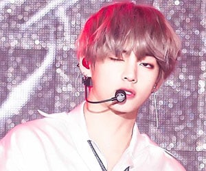 BTS(バンタン)メンバーのV(テテ)