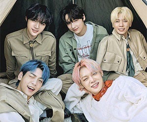 TOMORROW X TOGETHER(TXT)メンバーのヨンジュン, スビン, ボムギュ, テヒョン, ヒュニンカイ