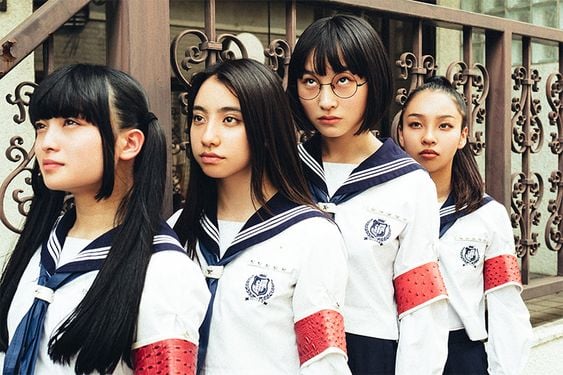 新しい学校のリーダーズのメンバー