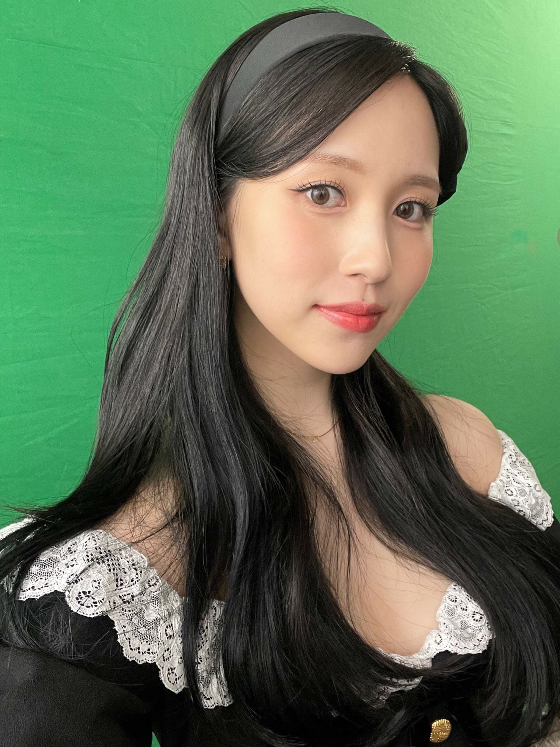 twice-member-mina TWICEのメンバーのミナ