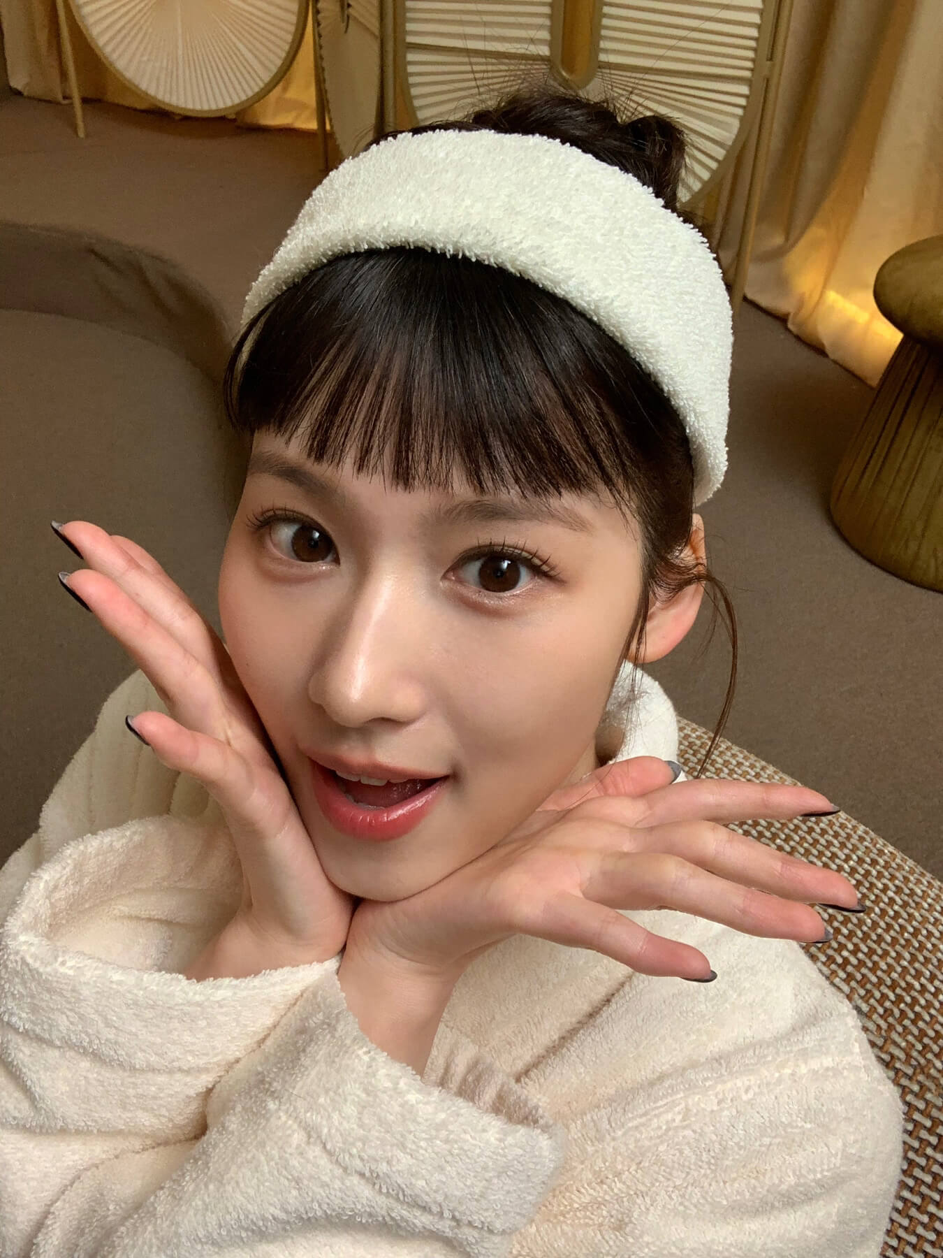 twice-member-sana TWICEのメンバーのサナ